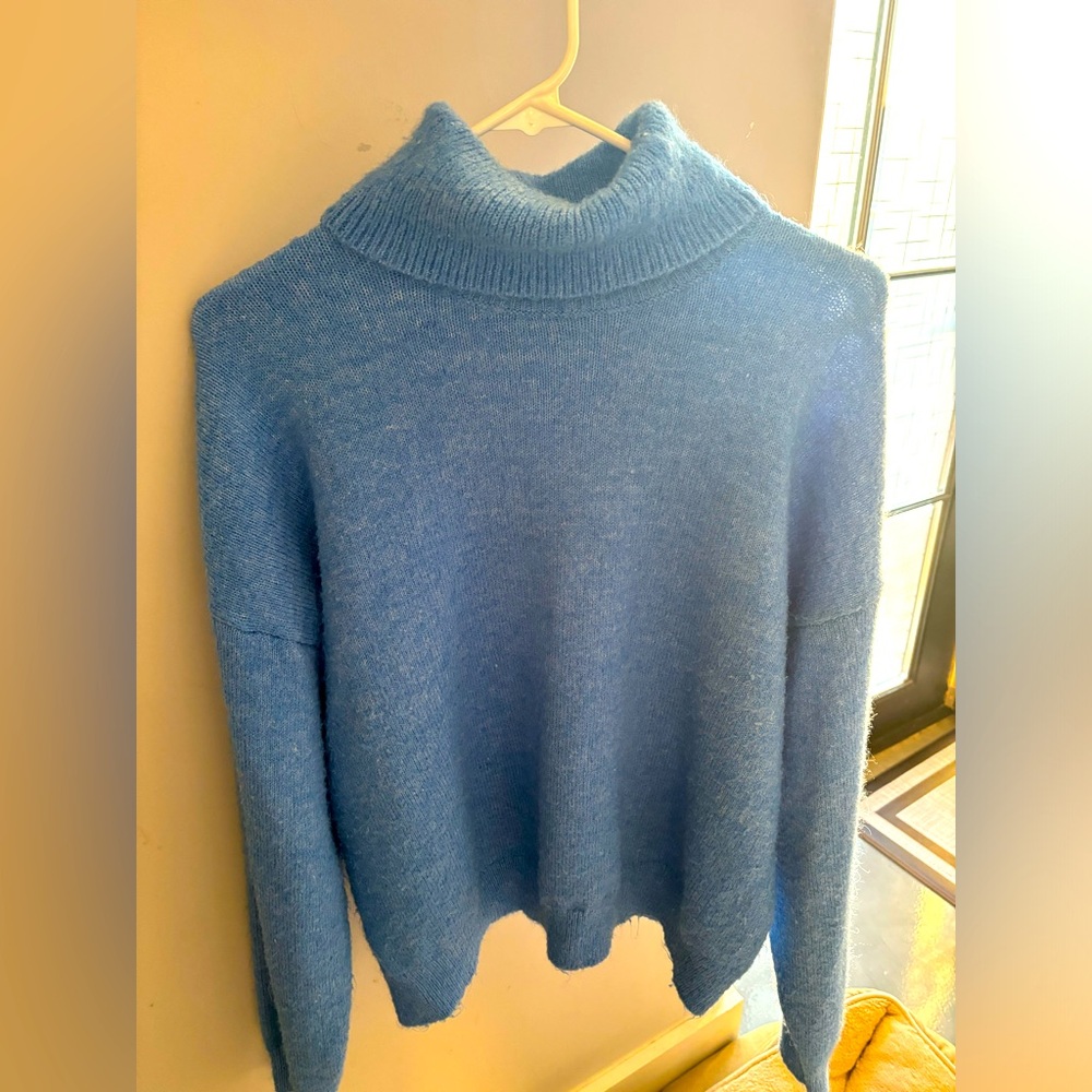 On 34th- turtleneck sweater in size XL